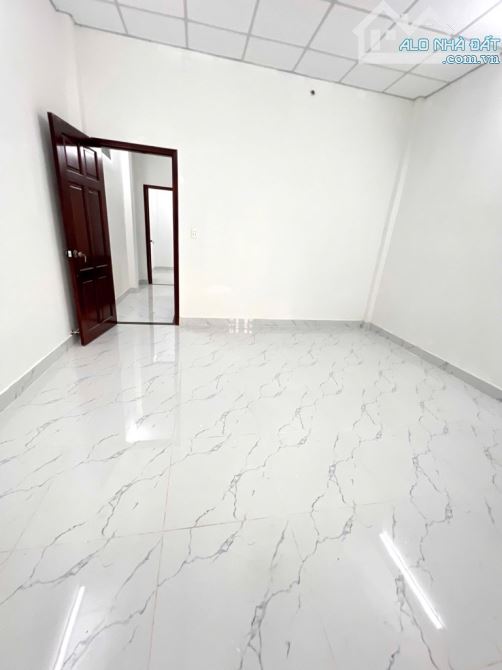 Bán nhà Nguyễn Thị Tần, quận 8, 54m2, 3 tầng BTCT, 4PN, ngang 4m, sổ hồng riêng, nhỉnh 5 t - 5