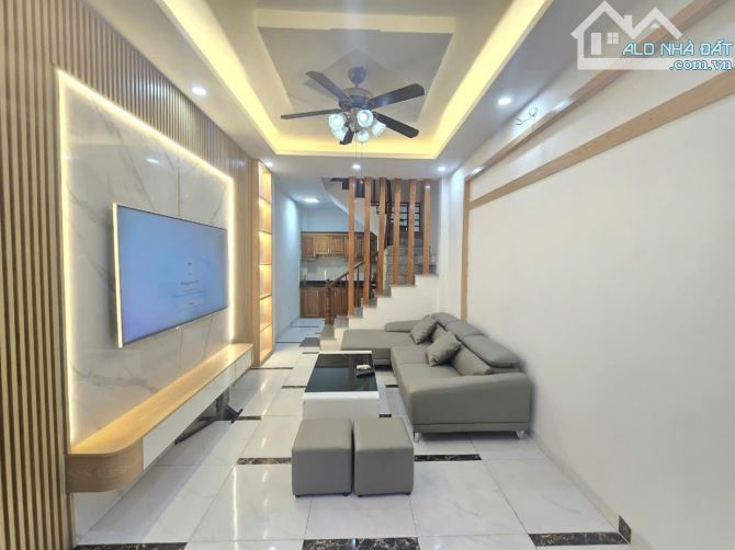 Bán nhà đẹp Thanh Lân, 30m2, 4 tầng, 10m ra phố, 5.18 tỷ - 6