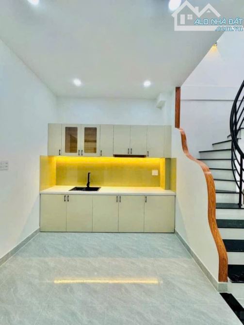 Bán nhà sát MT Nguyên Hồng, P11, 60m2 chỉ hơn 5 tỷ KIẾM ĐÂU RA - 7