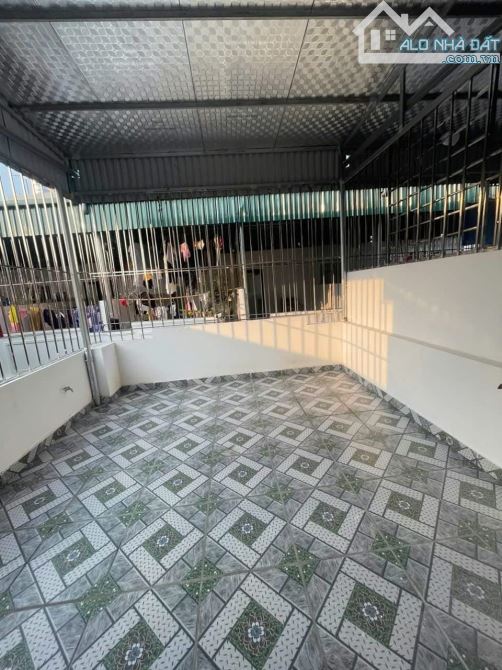 Bán nhà gần cấp 1 Cự Khối, Long Biên.ô tô vào nhỉnh 4 tỷ, dòng tiền 15 triệu /1T - 7