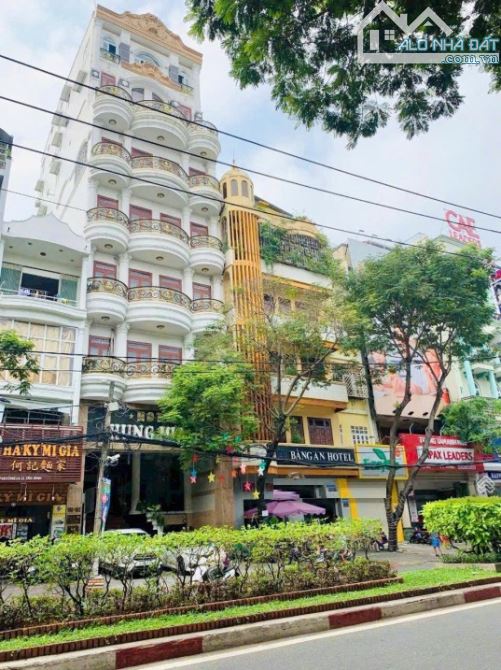 Bán KS mặt tiền Bàu Cát - Tân Bình (8X18m) hầm + 9 tầng, 36 phòng,thu nhập 200tr