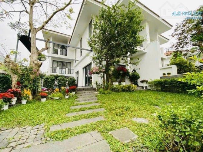 Bán Biệt Thự - Villa Sân Vườn 250m2, Mặt Tiền 10m, Biển Mỹ Khê, Sơn Trà, Đà Nẵng, 3X Tỷ