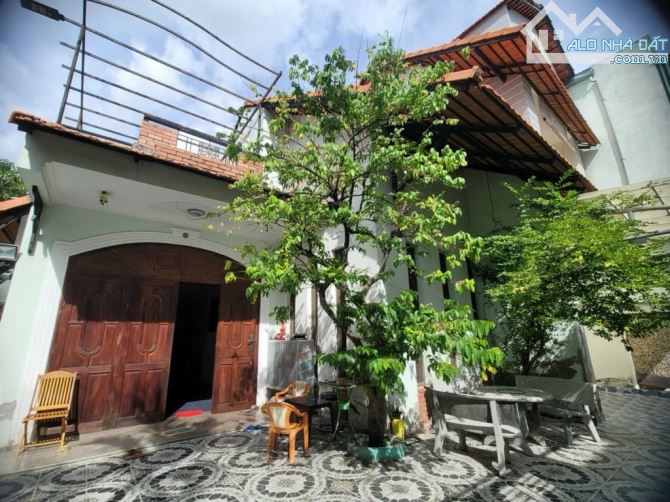 Sát mặt tiền Nguyễn Thị Thập Bình Thuận Q7, 2 tầng 333m2 ngang 17.5m, 36 tỷ
