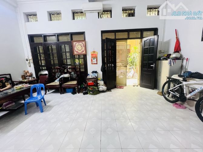NHÀ PHÂN LÔ -GIÁ RẺ -GẦN MẶT PHỐ -NGÔ THÌ NHẬM - NGÃ TƯ QUANG TRUNG -HÀ ĐÔNG - ÔTÔ ĐỖ CỬA - 1