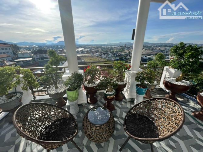 Bán căn villa Trịnh Hoài Đức- Phường 11 Đà Lạt🏠213m-10,5 Tỷ ✨️Có view thành phố - 1