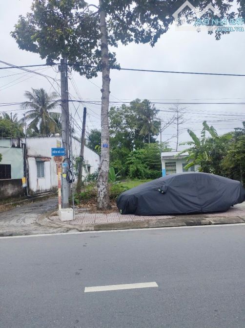 🏡 Cần bán đất mặt tiền nhựa đường 30/4 .   👍 Vị trí : đối diện THCS TRẦN PHÚ , cách cầu - 1