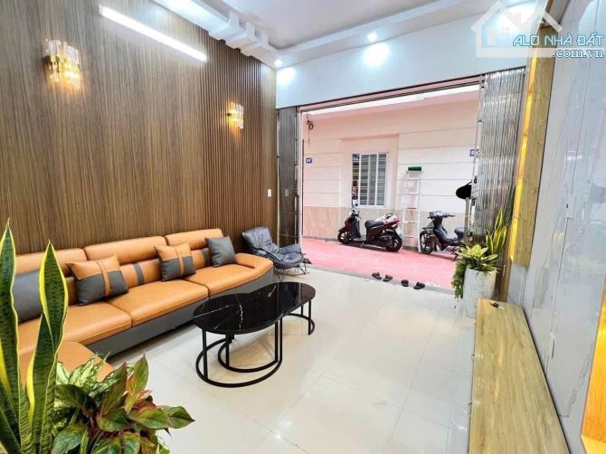 Bán nhà 4 tầng Phạm Tử Nghi - Lê Chân. 40m2, full nội thất. Giá chỉ 2,55 tỷ - 1