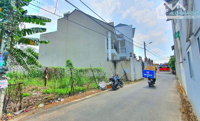 Bán Đất xây biệt thự sân vườn đường số 102 , TNPA , Q9 - giá 10,5 - 1