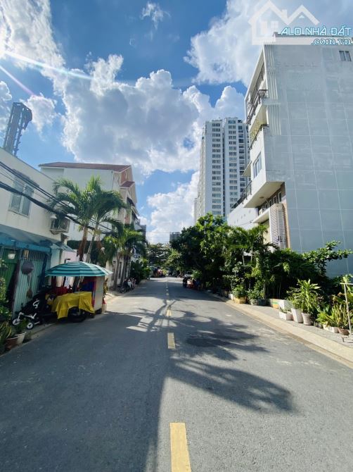 Thửa đất 150m2 (6x25m) Lê Văn Lương, Gần ĐH Tôn Đức Thắng, Quận 7. - 1