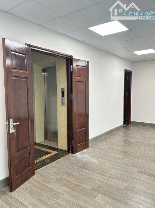 BÁN TÒA NHÀ VĂN PHÒNG 8TẦNG-THANG MÁY 75m Đ. GIẢI PHÓNG K-DOANH- DÒNG TIỀN 26 TỶ - 1