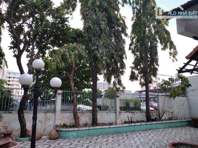 Sát mặt tiền Nguyễn Thị Thập Bình Thuận Q7, 2 tầng 333m2 ngang 17.5m, 36 tỷ - 2