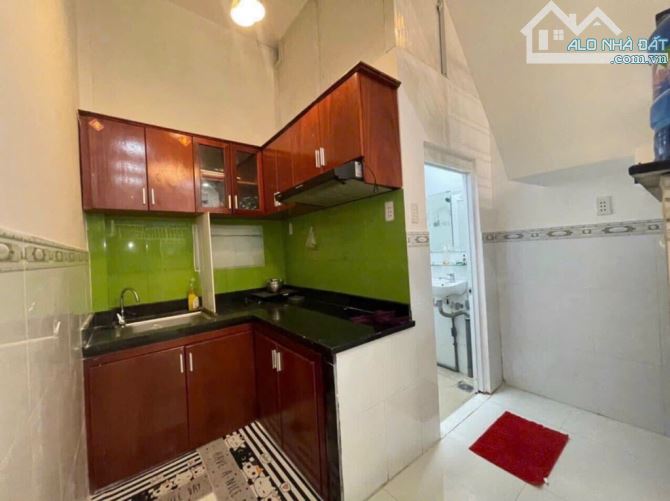 Bán nhà Âu Dương Lân, quận 8, 42m2, 4 tầng BTCT, 4 phòng ngủ, sổ hồng riêng, nhỉnh 4 tỷ - 3