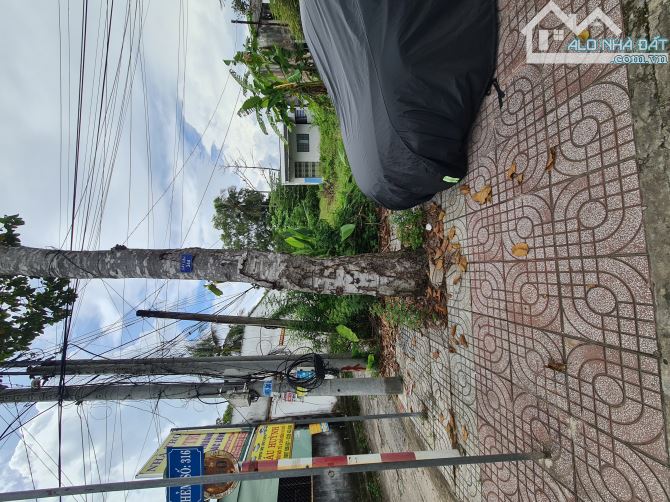 🏡 Cần bán đất mặt tiền nhựa đường 30/4 .   👍 Vị trí : đối diện THCS TRẦN PHÚ , cách cầu - 3