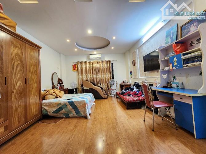 Bán nhà Vĩnh Hưng mặt ngõ thông kinh doanh, oto qua, tặng full nội thất, 40m2 giá 7.5 tỷ - 4