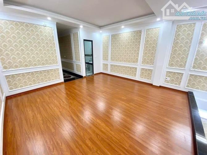 Bán nhà Nguyễn Văn Cừ, Long Biên, 93m2, 5 tầng, giá 18.5 tỷ - 4