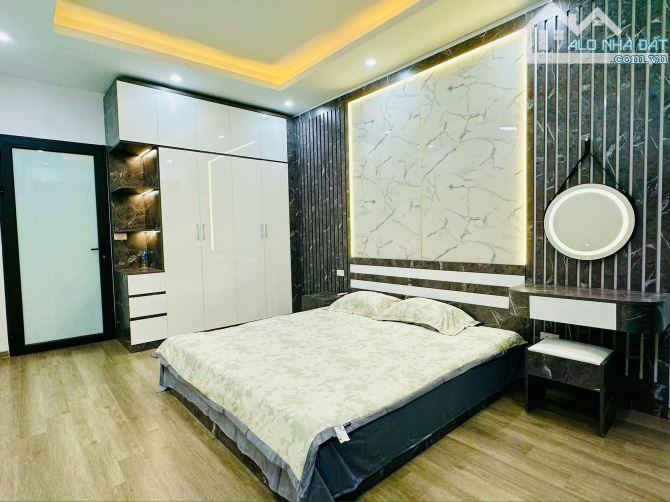 Nhà đẹp Dương Văn Bé, 30m2, 5 tầng, ngõ thoáng rộng. Giá nhỉnh 5 tỷ - 4