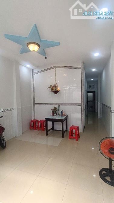 Bán nhà Đường Tên Lửa,khu phố1,Bình Trị Đông B,Bình Tân,  Dt:56.4m2 - 1tầng - 4 x 16m - 6