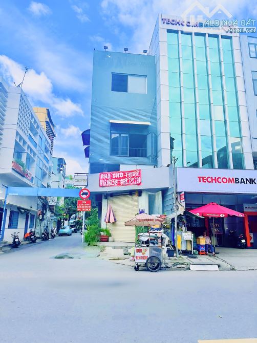 Cho Thuê Nhà GÓC 2MT: 423-423A Sư Vạn Hạnh - Quận 10 ( Ngay Vạn Hạnh Mall )