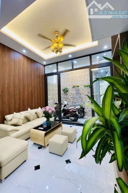 🏠 Đẹp mới tinh - Thoáng Sáng - Thiết Kế Hiện Đại