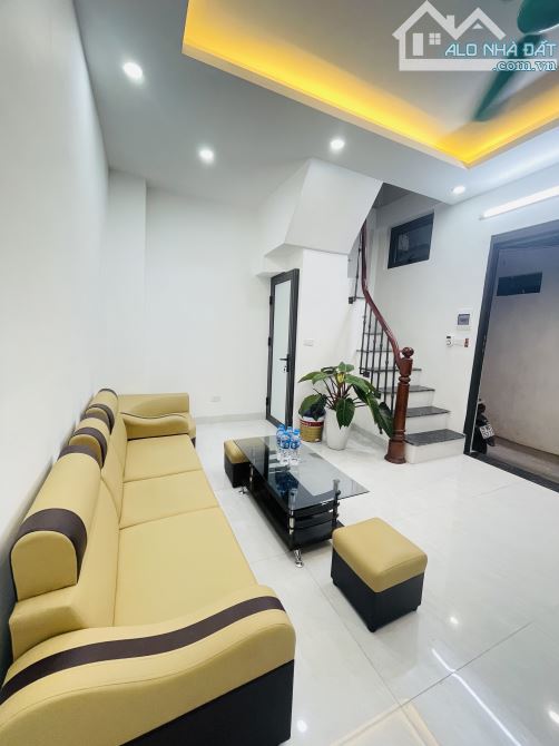 Nhà Mới Đẹp - Bán Gấp - Bùi Ngọc Dương - Hai Bà Trưng - DT : 19,3m2*5 tầng *5,8mMT*4,85tỷ - 1