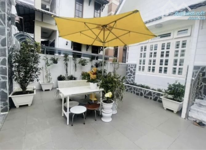 VILLA HIẾM CUNG ĐƯỜNG ĐẸP NHẤT ĐÀ LẠT,MỘT CUNG ĐƯỜNG GIÀNH CHO SỰ NGHỈ DƯỠNG - 1