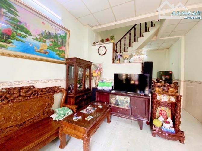 NHÀ MỚI 2 TẦNG 40m2 HẺM 4M GIÁ RẺ CHỈ HƠN 3TỶ - HOÀN CÔNG ĐỦ PHÁP LÝ CHUẨN MUA BÁN NHANH - 1