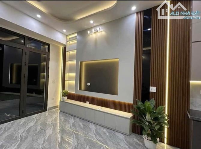 HOA HẬU XUÂN ĐỈNH 42m2 GIÁ HƠN 7 TỶ. 10M RA Ô TÔ - GẦN PHỐ - TẶNG FULL NỘI THẤT . - 1