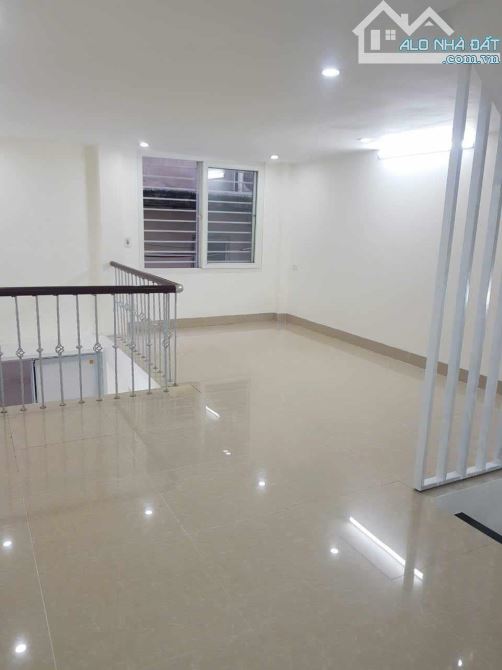 Bán nhà đẹp Âu Cơ, 30m2, 5 tầng, 30m ra phố, 5.95 tỷ - 1