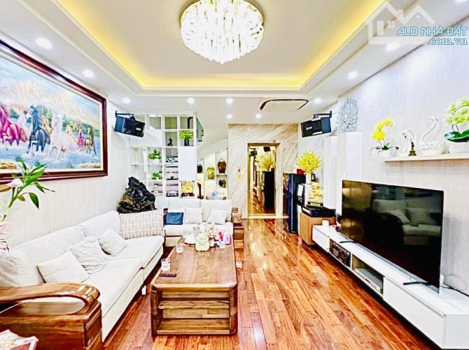 Bán nhà phường Tân Quy, 45m2, 4 tầng, chỉ 9 tỷ