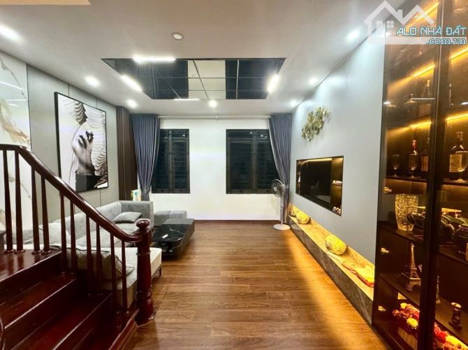 BÁN NHÀ PHỐ VŨ TRỌNG PHỤNG KHU VIP QUẬN THANH XUÂN DT27m2, 7 tầng ,MT5m ,Chào bán 5,95 tỷ - 2