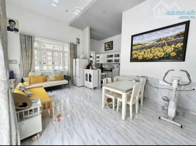 VILLA HIẾM CUNG ĐƯỜNG ĐẸP NHẤT ĐÀ LẠT,MỘT CUNG ĐƯỜNG GIÀNH CHO SỰ NGHỈ DƯỠNG - 2