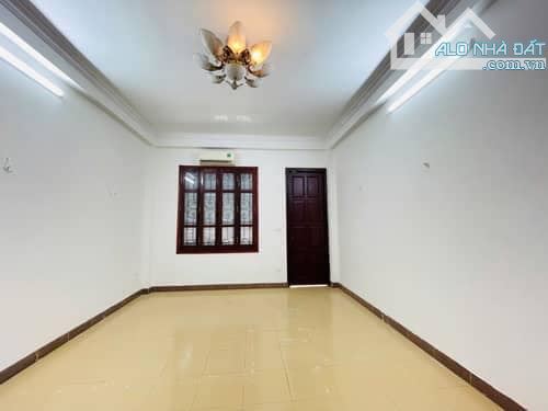 PHÂN LÔ NGÕ THÔNG TRẦN DUY HƯNG 90M 26,5TỶ 4TẦNG VIEW HỒ ĐƯỜNG RỘNG ÔTÔ 7CHỖ - 2