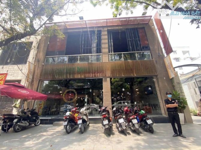 Mặt tiền Nguyễn Đình Chiểu Ngang 11m Hạ Sập Sàn làm Showroom-Nhà Hành-Bar pub-Cafe - 2