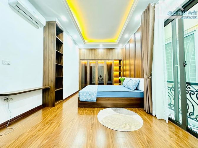 BÁN NHÀ PHỐ KHÚC THỪA DỤ, 63m2*5TẦNG, GIÁ 10.2TỶ,Ô TÔ ĐỖ GẦN, LÔ GÓC 3 MẶT THOÁNG - 2