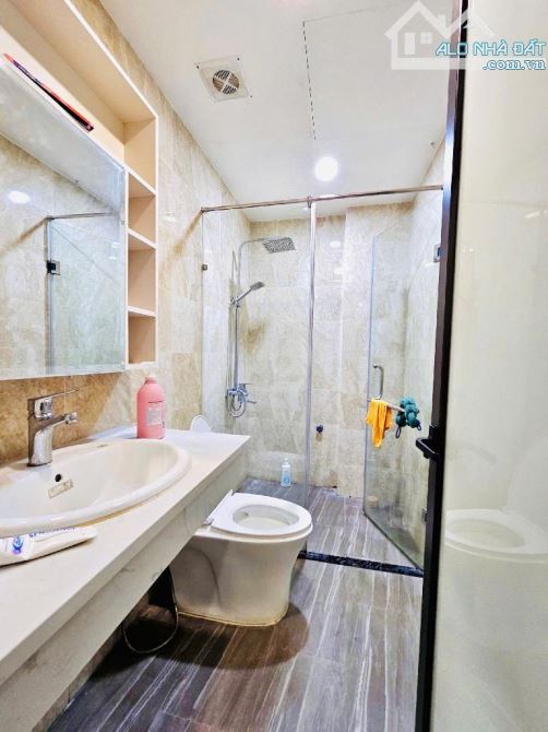 BÁN NHÀ 5 TẦNG TRUNG TÂM CẦU GIẤY, 54M2, NGÕ THÔNG, 2 THOÁNG, NỘI THẤT XỊN. 8,6 TỶ - 3