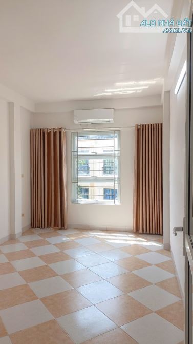 Bán nhà đẹp Nam Dư, 40m2, 5 tầng, ô tô cách 50m,5 tỷ - 3