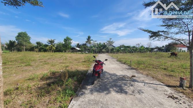 Bán đất thổ cư Thôn Tân Thành Suối Tiên gần Hương Lộ 39 147m2 - 4