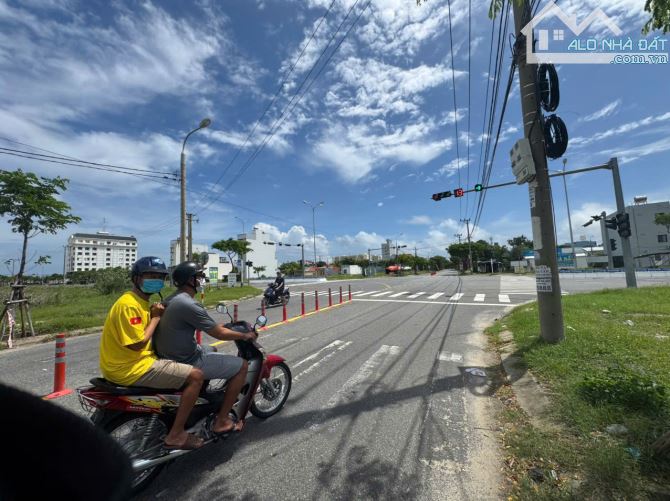 👉Đất Đường (10m5) Nguyễn Duy Trinh-Sát Lô Góc 1 Lô -Quận Ngũ Hành Sơn-giá 5,2Tỷ