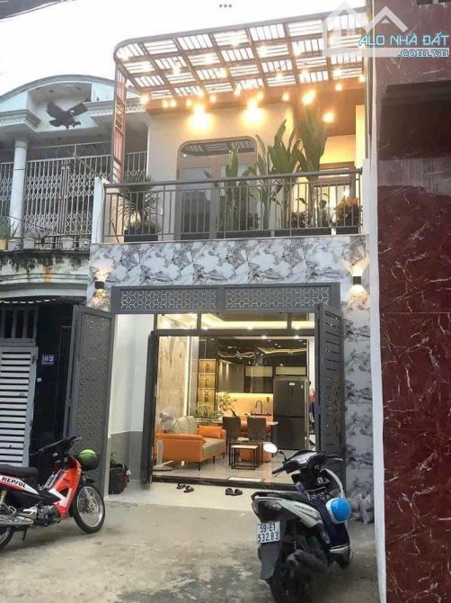 Cần bán gấp siêu phẩm chỉ 2 tỷ 580 ngay Sư Vạn Hạnh, P4, Quận 10_ 52m2_ SHR