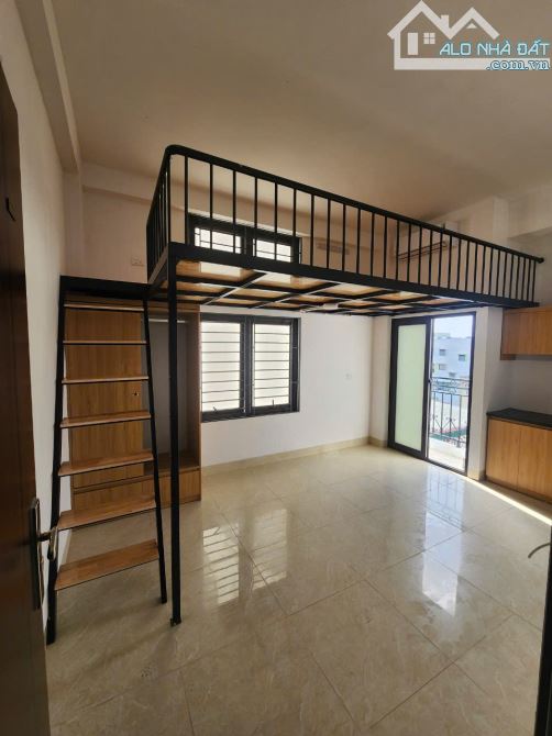 Cho Thuê CCMN 172 Vũ Hữu Thanh Xuân 30m2 Studio Gác Xép Ban Công Cửa Sổ Thang Máy Ô Tô Đỗ