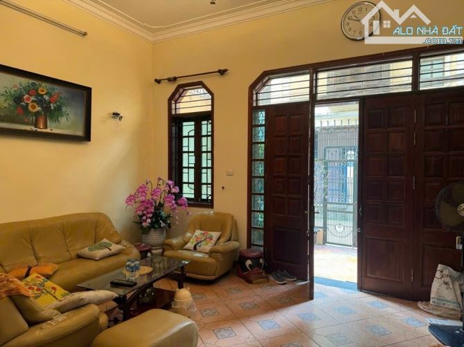 Bán nhà PHỐ VỌNG - Hai Bà Trưng, PHÂN LÔ, Ô TÔ, 88m2 x 4 tầng, mặt tiền rộng 5.5m, 26 tỷ
