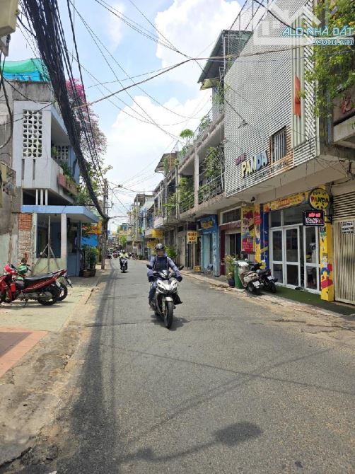 Võ Thành Trang 126m2, 3 tầng Dt: 4 x 31.5 giá 16 tỷ Phường 11 Quận Tân Bình - 1