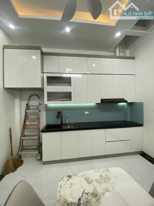 NHÀ ĐẸP - TRƯƠNG ĐỊNH - 40M2 - TRUNG TÂM - GẦN PHỐ - NGÕ BA GÁC - FULL NỘI THẤT - 7,25 TỶ. - 1