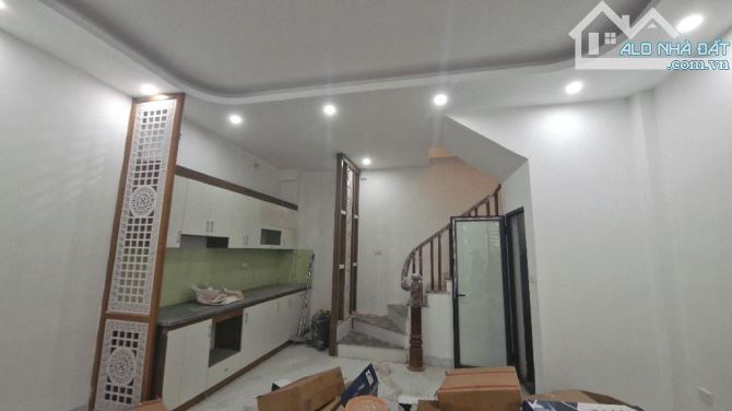 Bán nhà Phố Xốm , mới tinh , sát mặt phố ,31m2 , nhỉnh4 tỷ - 1