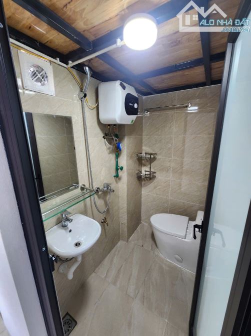 Cho Thuê CCMN 172 Vũ Hữu Thanh Xuân 30m2 Studio Gác Xép Ban Công Cửa Sổ Thang Máy Ô Tô Đỗ - 16