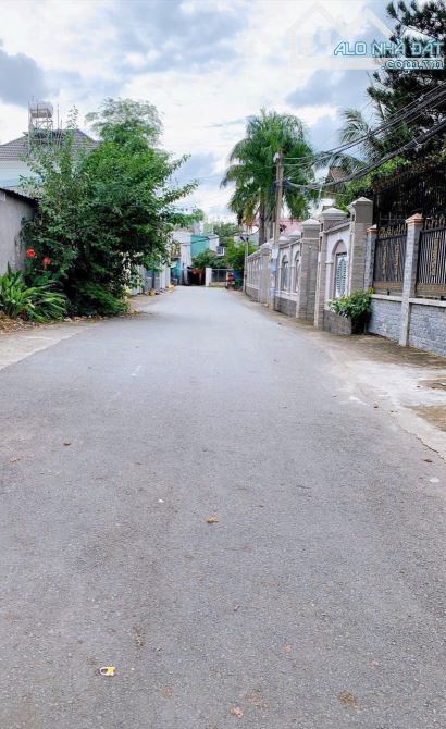 Bán đất view sông Đồng Nai. P Hoá An. 4,4 x28m. Sổ thổ cư. Đường ôtô. Giá 2tỷ950 tl - 2