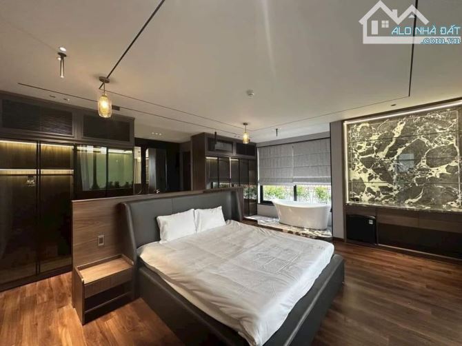 Chào Bán Căn Villa 4 tầng siêu xịn khu Nam Việt Á, Với 7P ngủ giá 2x tỷ - 2