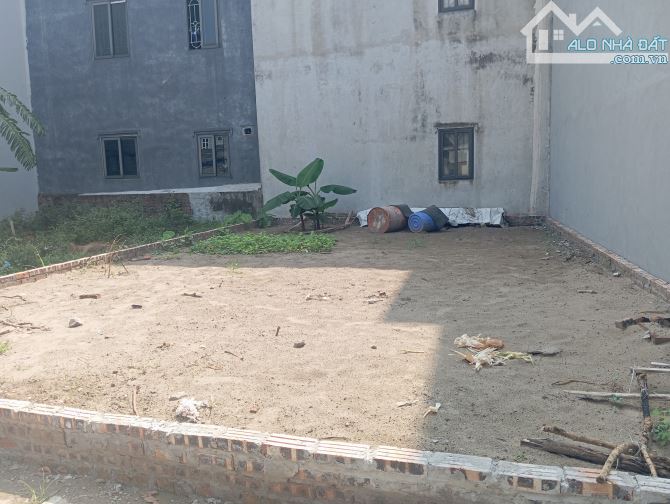 CẦN BÁN GẤP MẢNH ĐẤT Cực Đẹp Nguyên khê Đông Anh Hà Nội Giá Mềm Nhất khu vực - 2