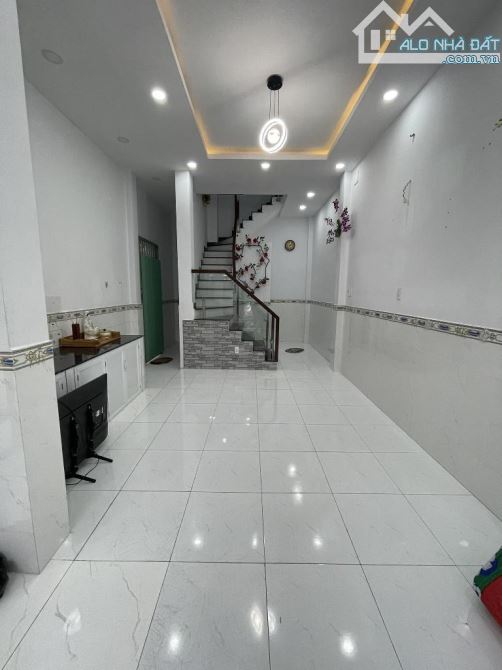 BÁN NHÀ HẺM ÔTÔ LÊ VĂN QUỚI 42M² 4.2x10, 3 TẦNG 3PN GIÁ NHỈNH HƠN 3 TỶ - 3