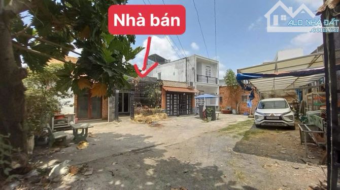 Bán nhà đẹp ở ngay Tam Châu, 60m2 hẻm oto, sổ vuông đẹp, không lỗi phong thủy, chỉ hơn 3tỷ - 3